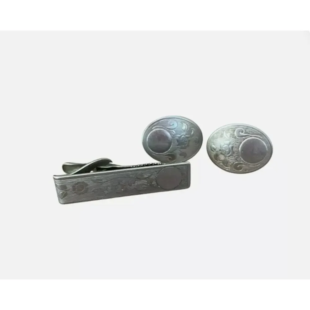 Vintage 1960s MId Century Modern Cufflinks Tie Bar Clip Western Rose Etched Oval